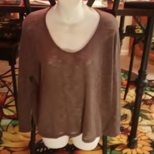 Justique Size Large Brown Longer in Back Pullover Shirt 3/4 Sleeves